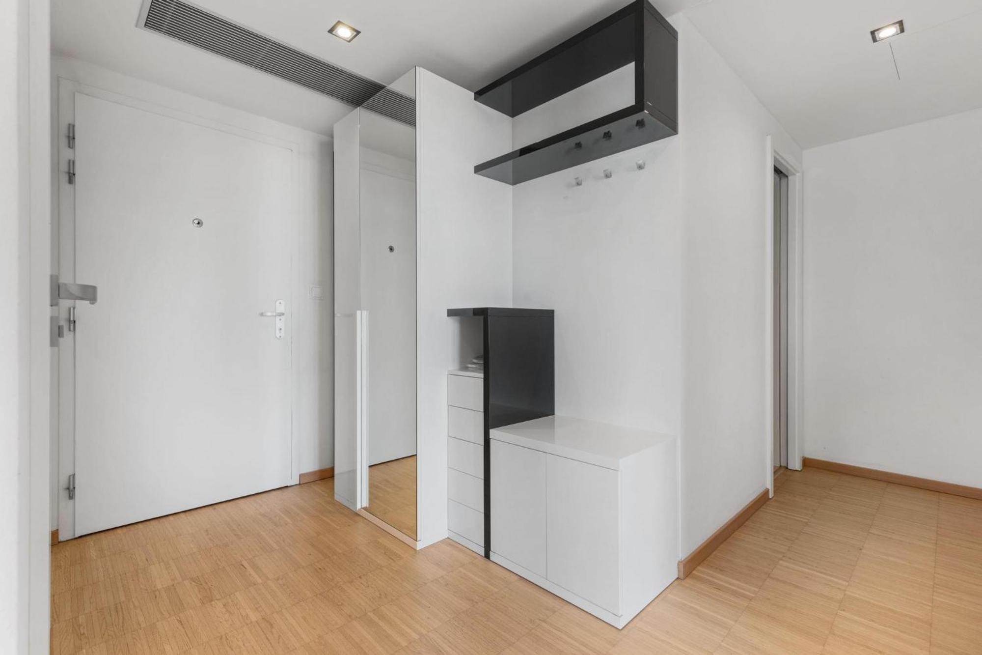Sky Apartman In Bratislava - With 2 Parking Places ภายนอก รูปภาพ